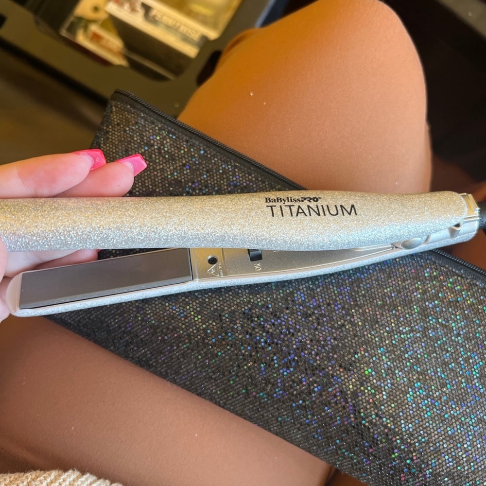 BaByliss hair straightener